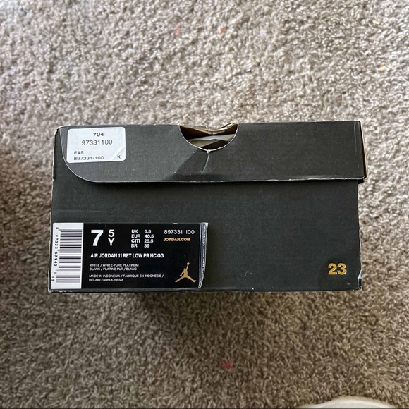 Air Jordan 11 Low GS Frost White (Heiress) - Picture 8 of 10